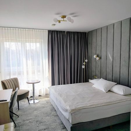 Hotel Sokolowska Airport Modlin Nowy Dwor Mazowiecki Ngoại thất bức ảnh