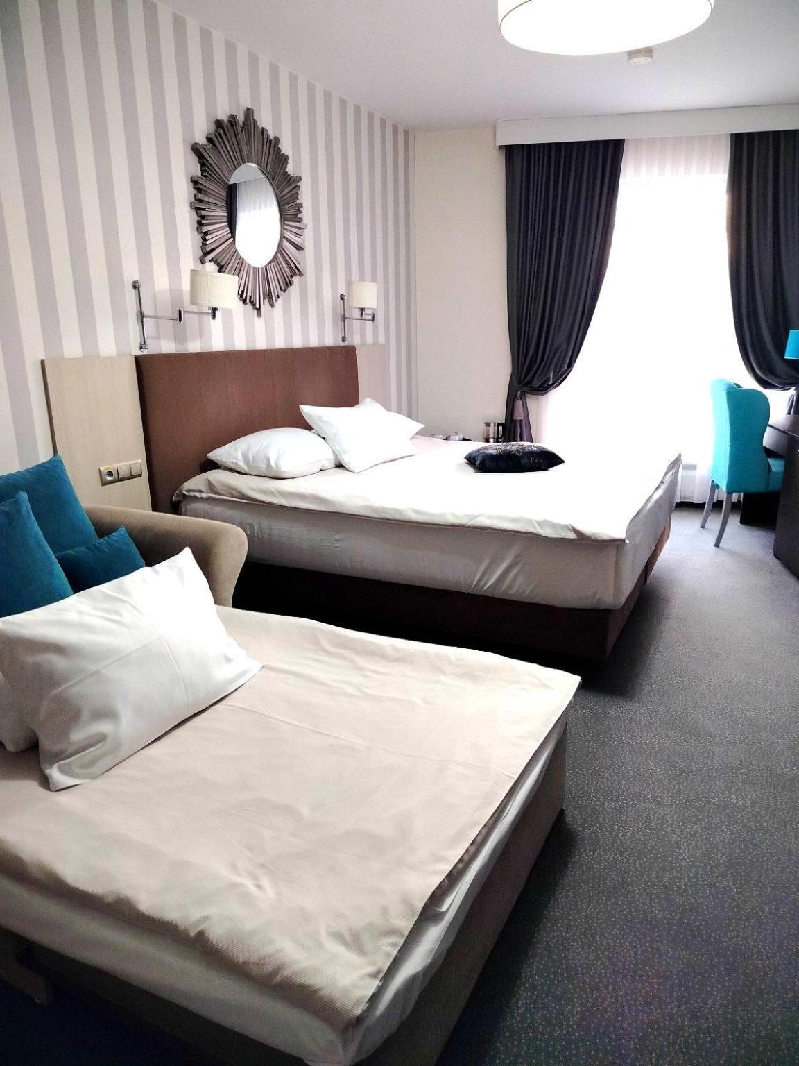 Hotel Sokolowska Airport Modlin Nowy Dwor Mazowiecki Ngoại thất bức ảnh